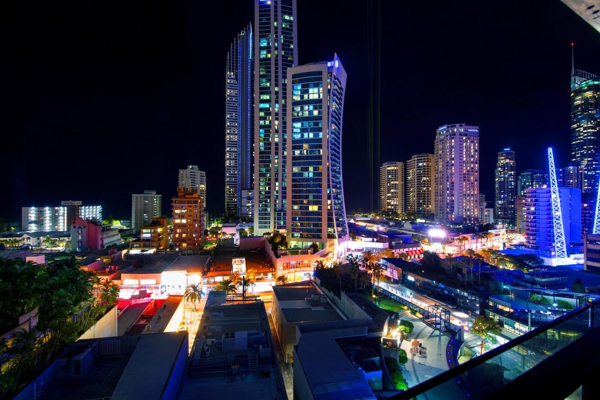 Ocean View Apartments With Balcony - Circle On Cavill - Central Location! - Self Contained & Privately Managed 黄金海岸 外观 照片