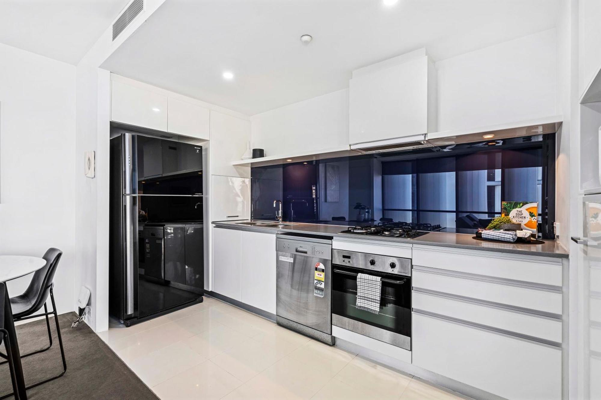 Ocean View Apartments With Balcony - Circle On Cavill - Central Location! - Self Contained & Privately Managed 黄金海岸 外观 照片