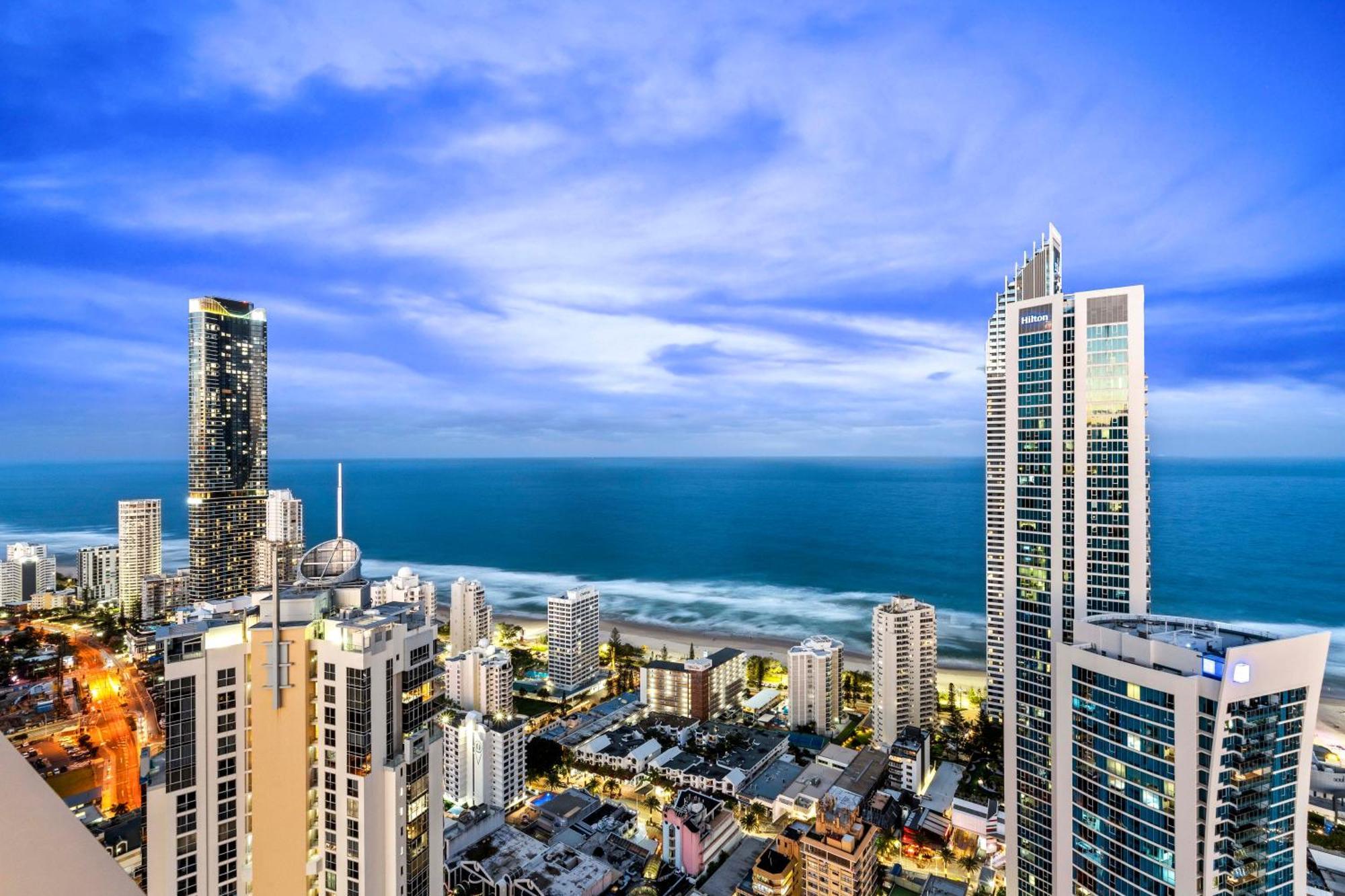 Ocean View Apartments With Balcony - Circle On Cavill - Central Location! - Self Contained & Privately Managed 黄金海岸 外观 照片