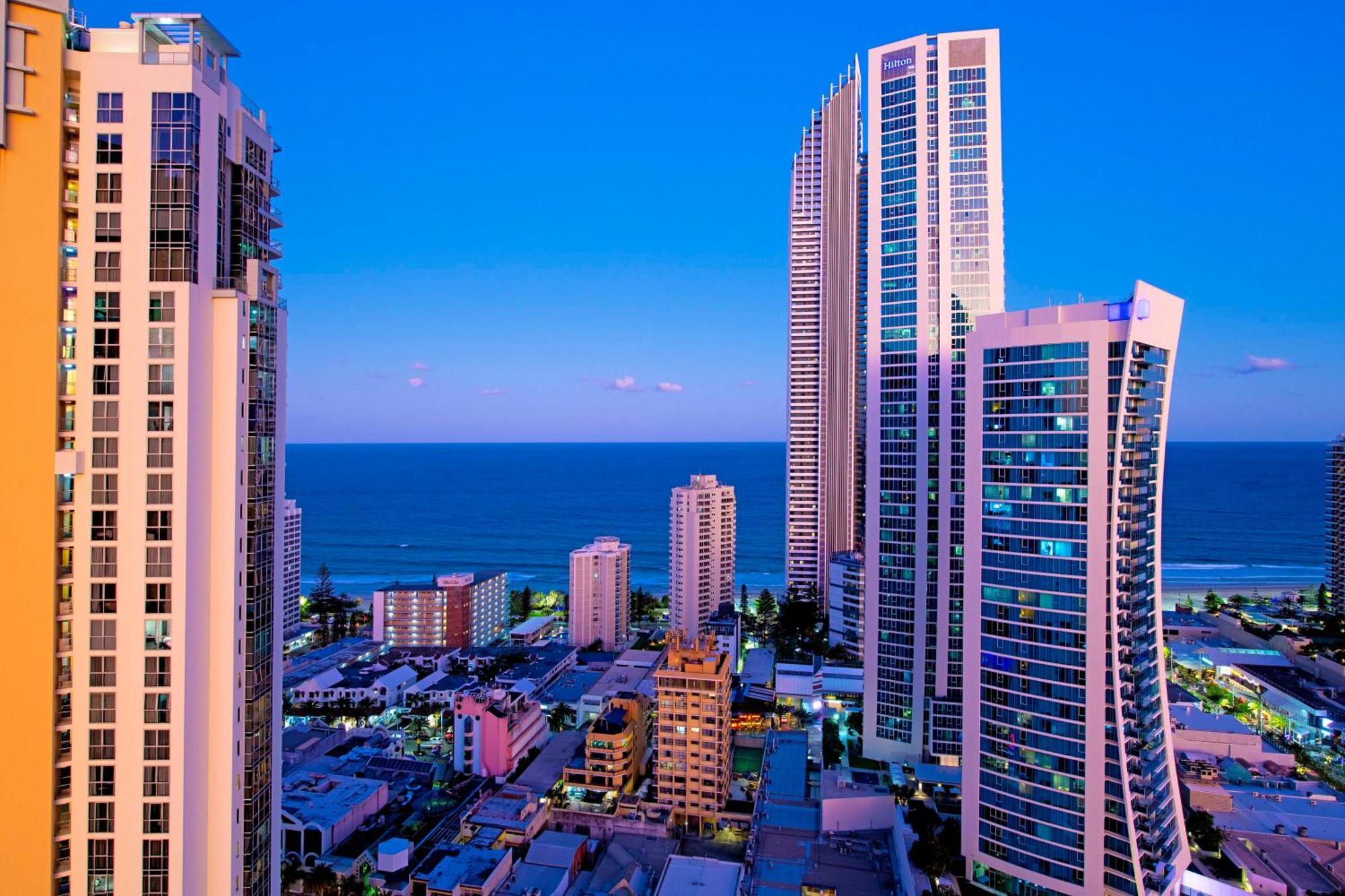 Ocean View Apartments With Balcony - Circle On Cavill - Central Location! - Self Contained & Privately Managed 黄金海岸 外观 照片