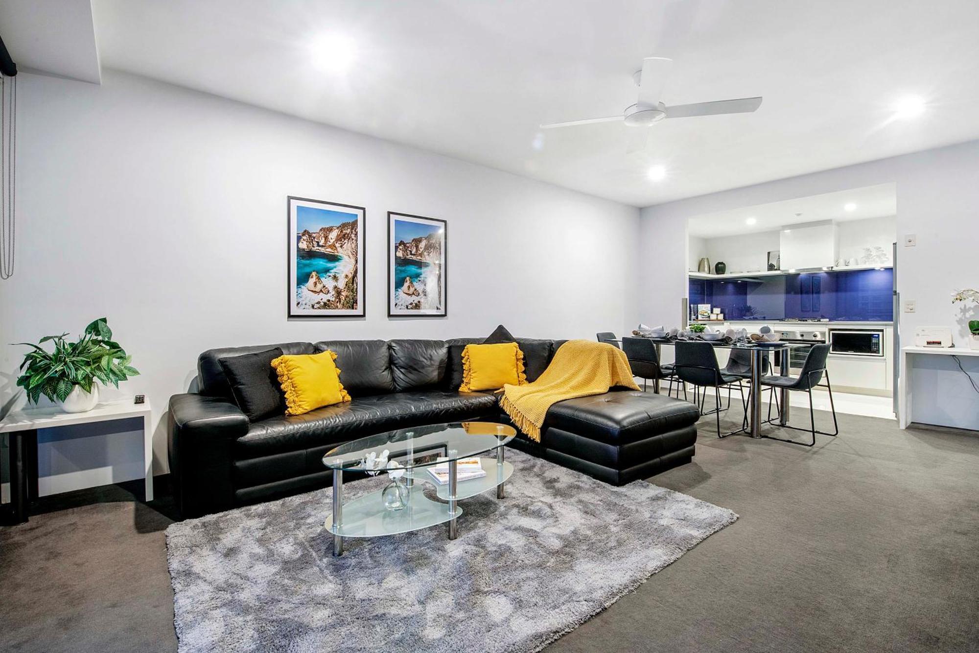 Ocean View Apartments With Balcony - Circle On Cavill - Central Location! - Self Contained & Privately Managed 黄金海岸 外观 照片