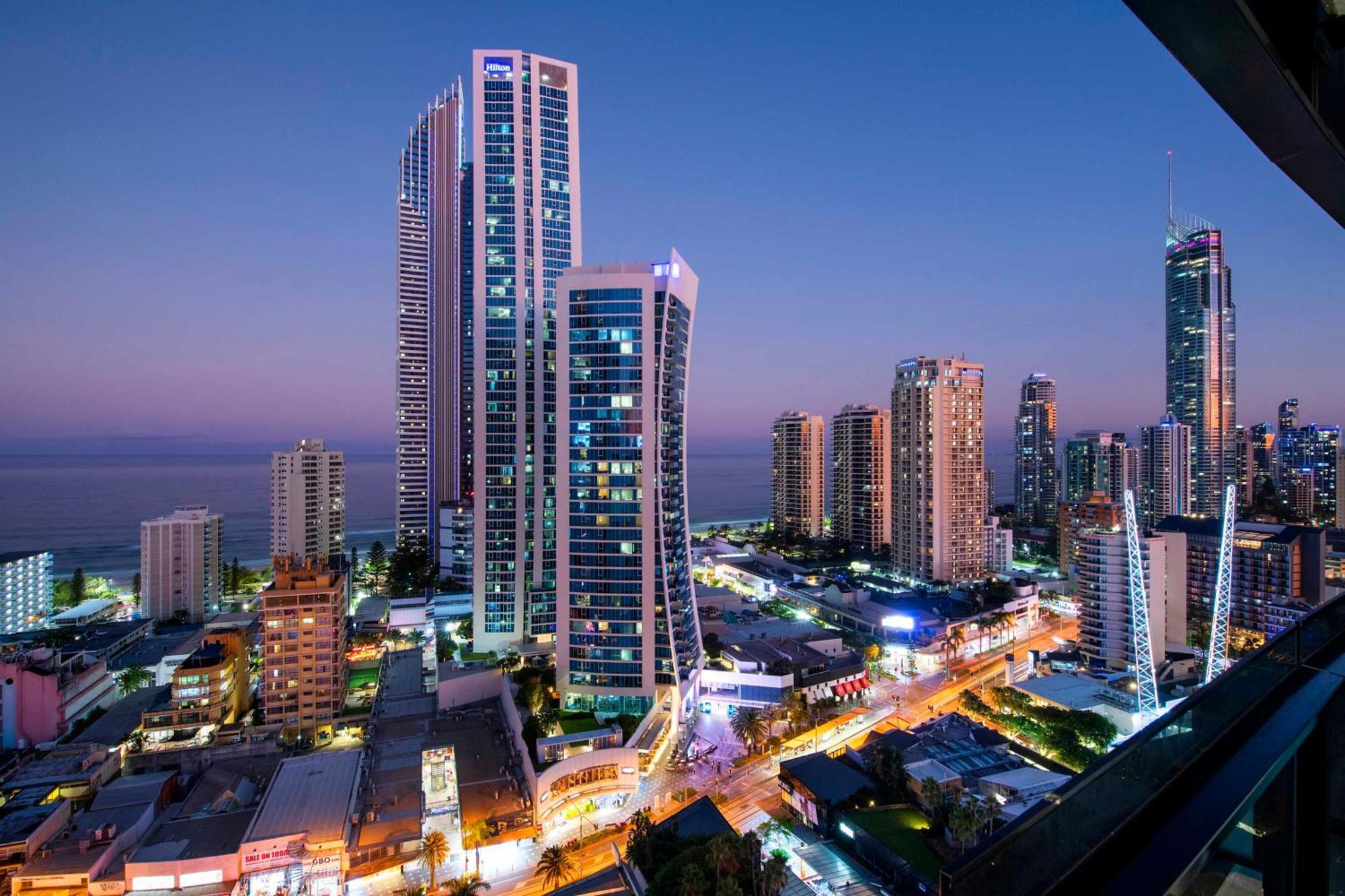 Ocean View Apartments With Balcony - Circle On Cavill - Central Location! - Self Contained & Privately Managed 黄金海岸 外观 照片