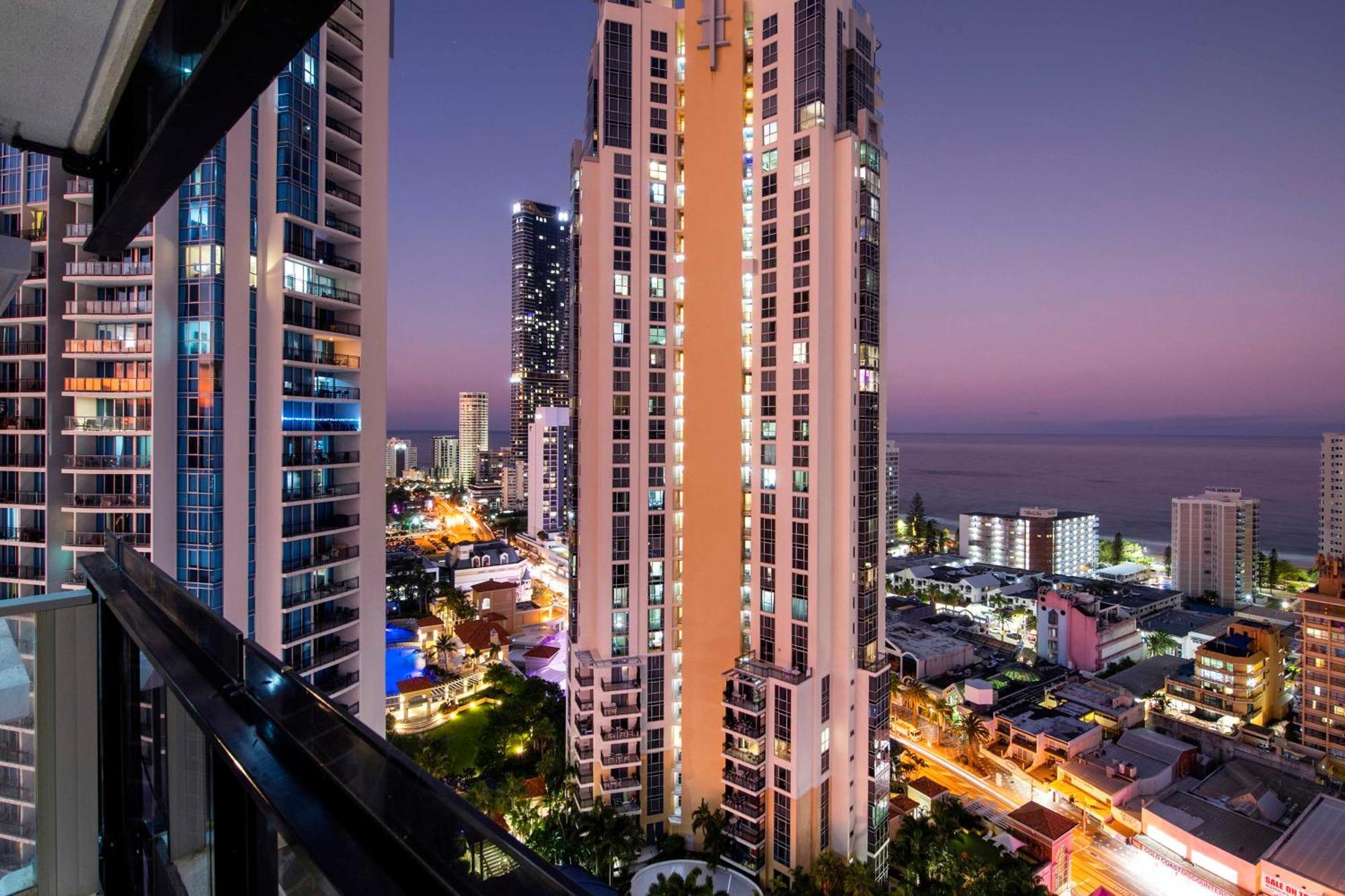 Ocean View Apartments With Balcony - Circle On Cavill - Central Location! - Self Contained & Privately Managed 黄金海岸 外观 照片