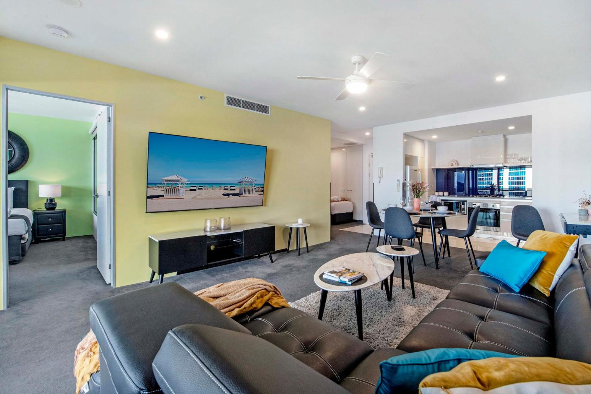 Ocean View Apartments With Balcony - Circle On Cavill - Central Location! - Self Contained & Privately Managed 黄金海岸 外观 照片