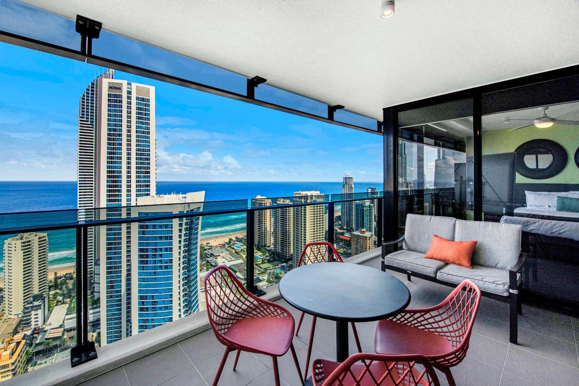 Ocean View Apartments With Balcony - Circle On Cavill - Central Location! - Self Contained & Privately Managed 黄金海岸 外观 照片