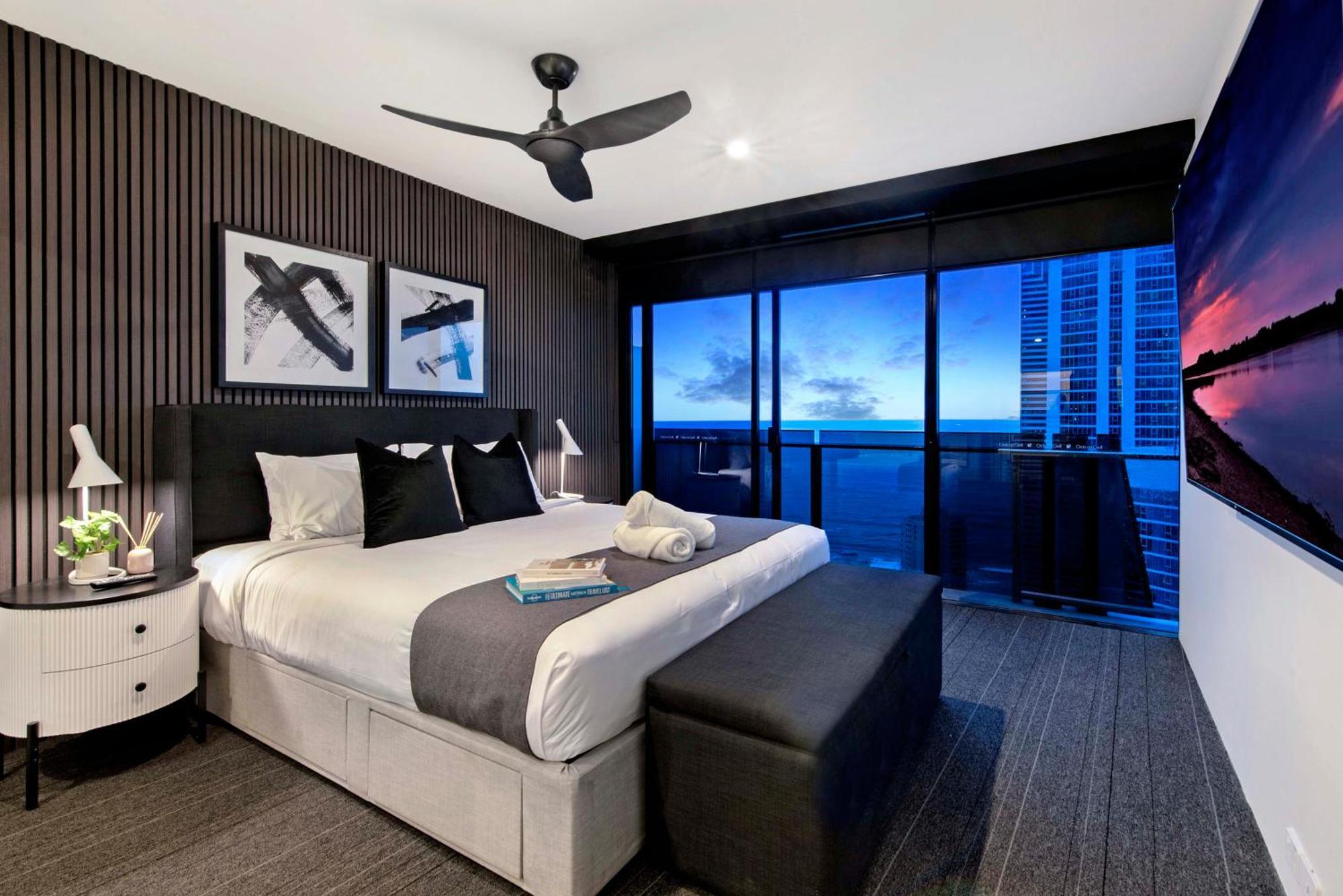 Ocean View Apartments With Balcony - Circle On Cavill - Central Location! - Self Contained & Privately Managed 黄金海岸 外观 照片