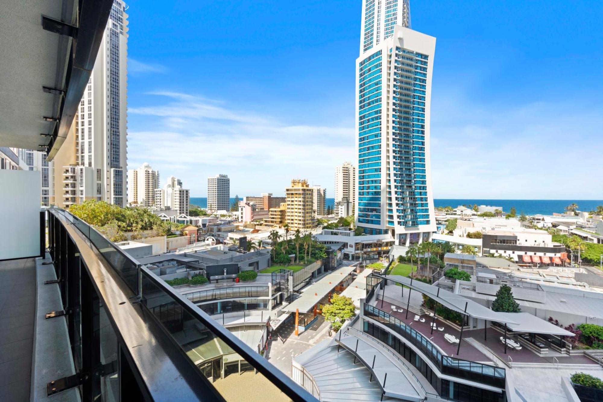 Ocean View Apartments With Balcony - Circle On Cavill - Central Location! - Self Contained & Privately Managed 黄金海岸 外观 照片