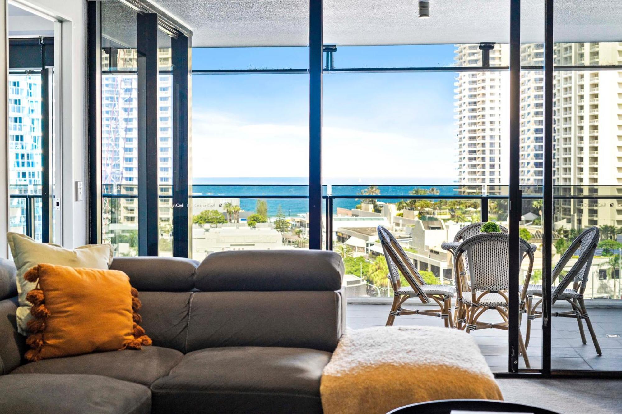 Ocean View Apartments With Balcony - Circle On Cavill - Central Location! - Self Contained & Privately Managed 黄金海岸 外观 照片